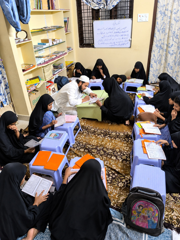 Girls’ Madrasa class session at Suffah Islamic Center